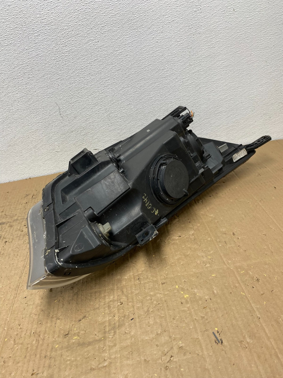 2012 to 2017 Kia Rio Hatchback Left Driver LH Halogen Headlight AC0142 DW4