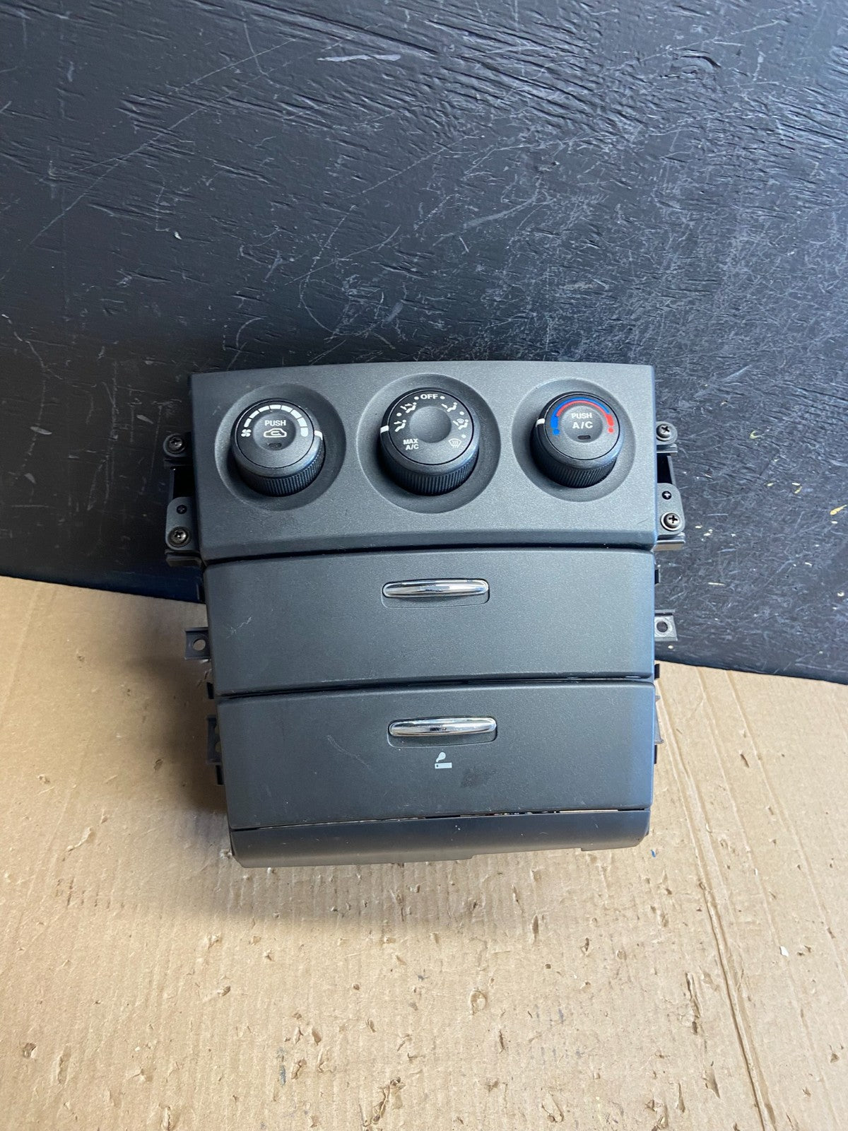 2003 to 2006 Kia Sorento Temperature AC Climate Control 97250-3E401 AE4116 DG0