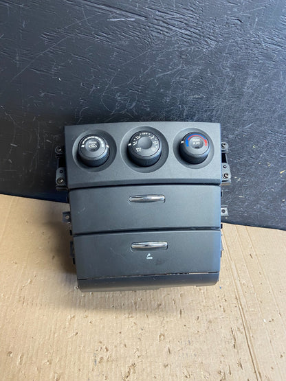 2003 to 2006 Kia Sorento Temperature AC Climate Control 97250-3E401 AE4116 DG0