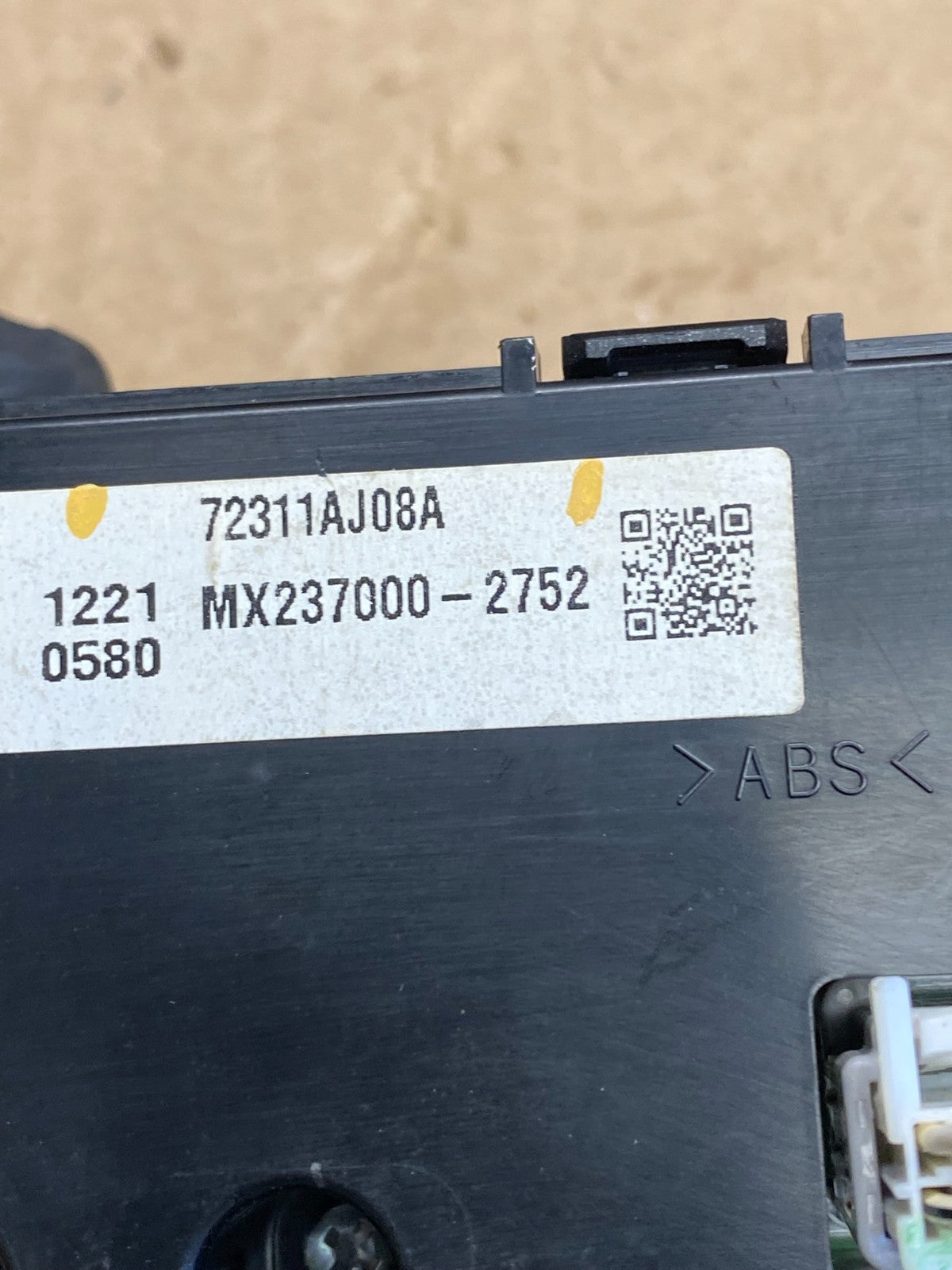 2010 - 2014 Subaru Outback Legacy A/C Heater Climate Control Unit AI6463 DW3