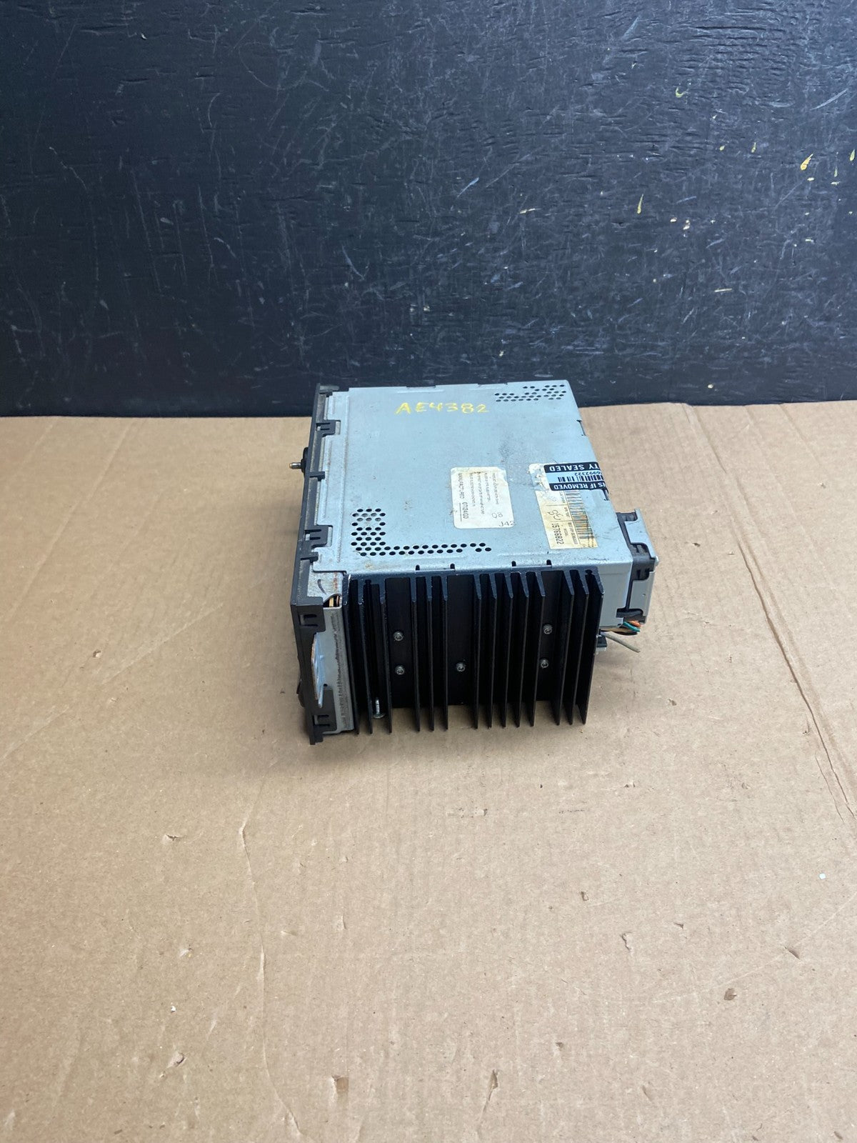 1995 to 2002 GMC Chevy Truck Yukon Silverado AM FM Radio AE4382 DG2