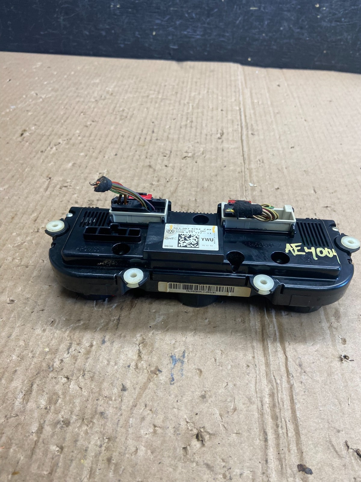 2013-2015 Volkswagen Tiguan Front Center Console Climate Control AE4004 DG4