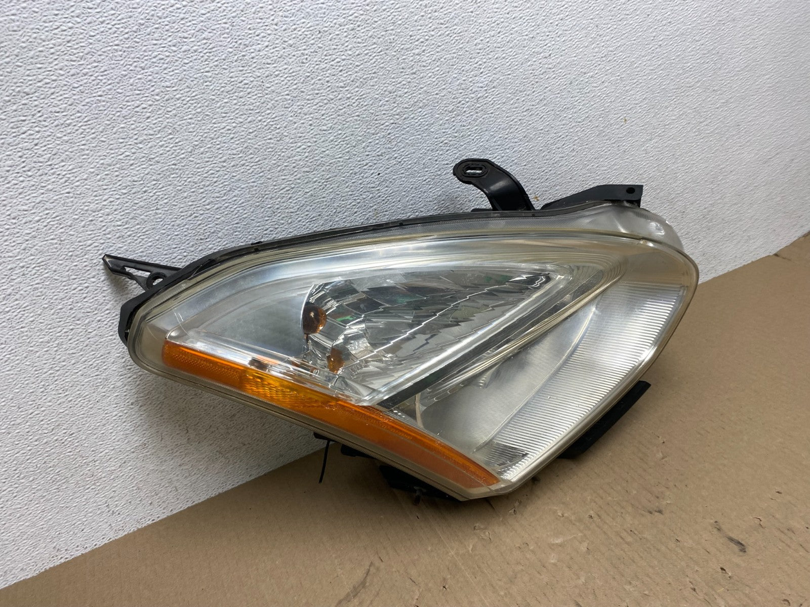 2009-2013 Nissan Rogue Right Passenger Halogen Headlight AE7013 DW2
