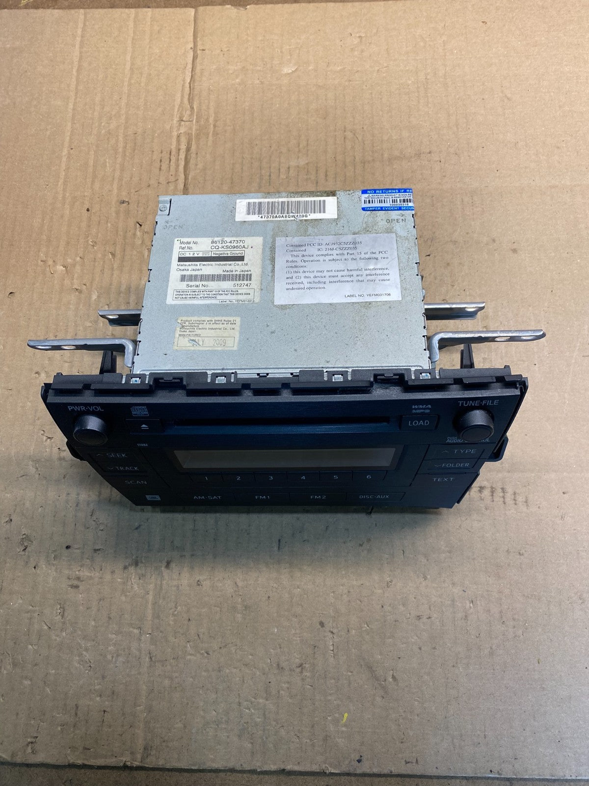 2010 to 2011 Toyota Prius Radio Stereo Receiver Aux Disc CD Player OEM AA7812 DG3