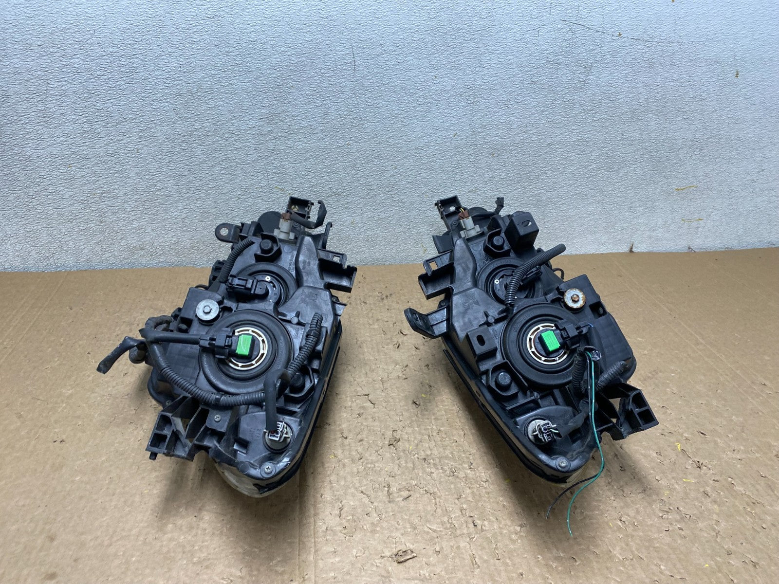 Halogen 2011 2012 2013 2014 Nissan Murano Headlights Left+Right V3829 DW13