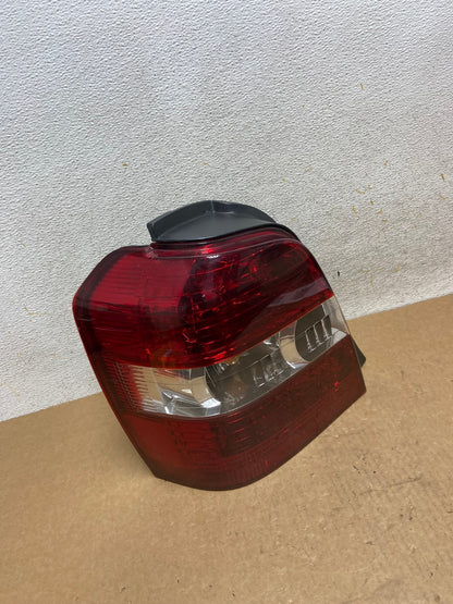 2004-2007 Toyota Highlander Left Driver LH Side Tail Light AI3336 LK2