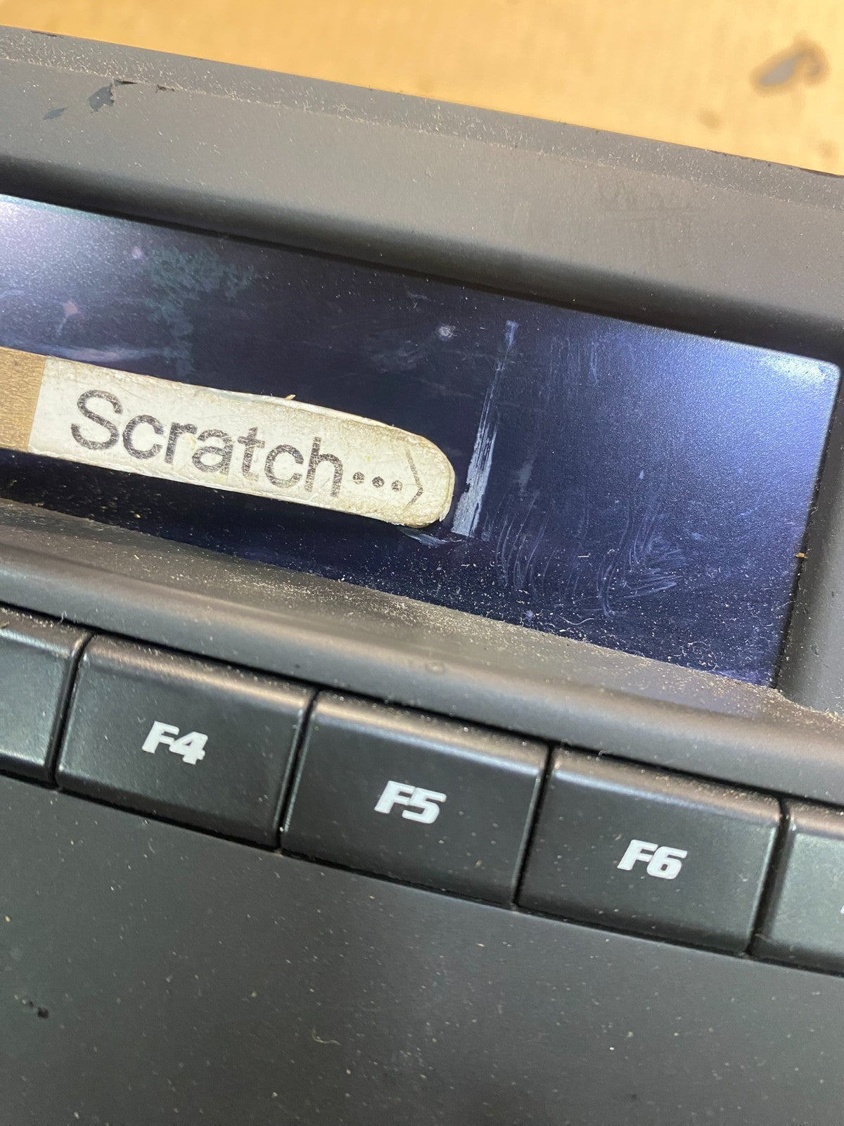 2005 to 2007 Cadillac Escalade Radio CD AM/FM DVD 6 Disc OEM Z5369 DG3