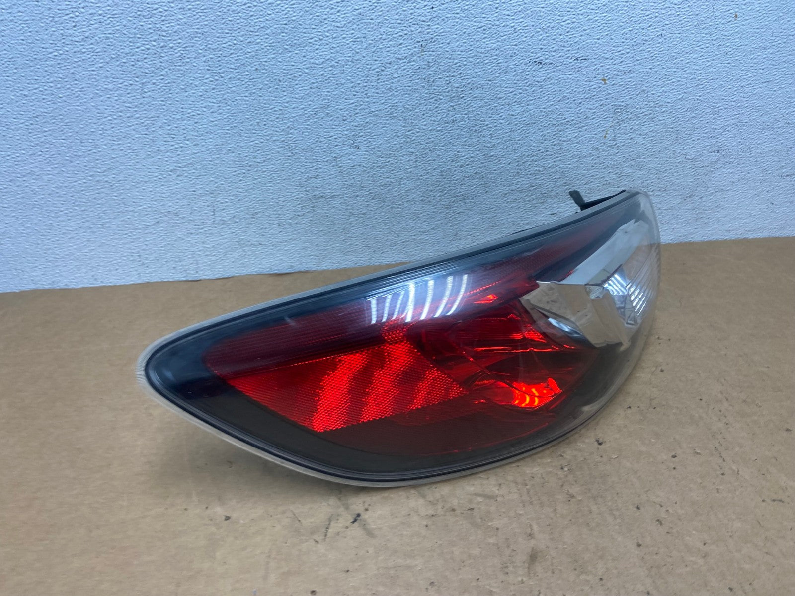 2010 2011 2012 2013 Mazda 3 Left Driver Lh Side Tail Light AD4813 LK2