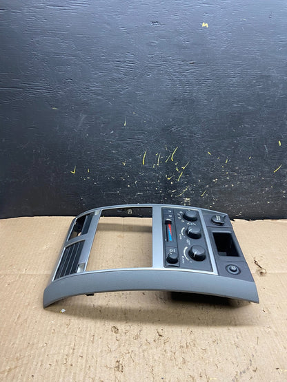 2005-2009 Dodge Durango Heat AC Climate Temperature Control Radio Bezel Y7794 DG1