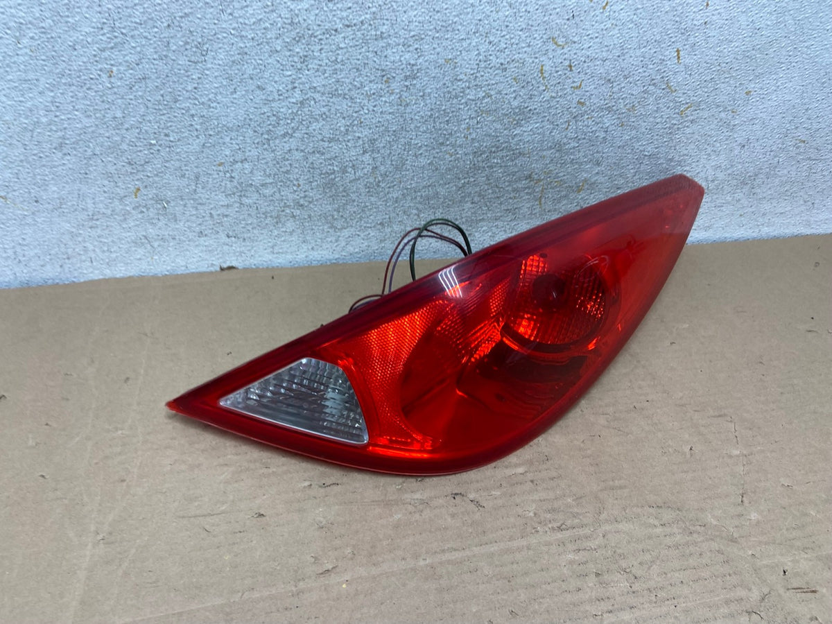 2006 - 2009 Pontiac G6 Coupe Right Passenger RH Side Tail Light AH9455 LK2