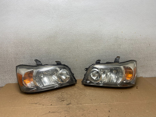 2004 2005 2006 Toyota Highlander Headlights Left+Right Side AB4833 DW0