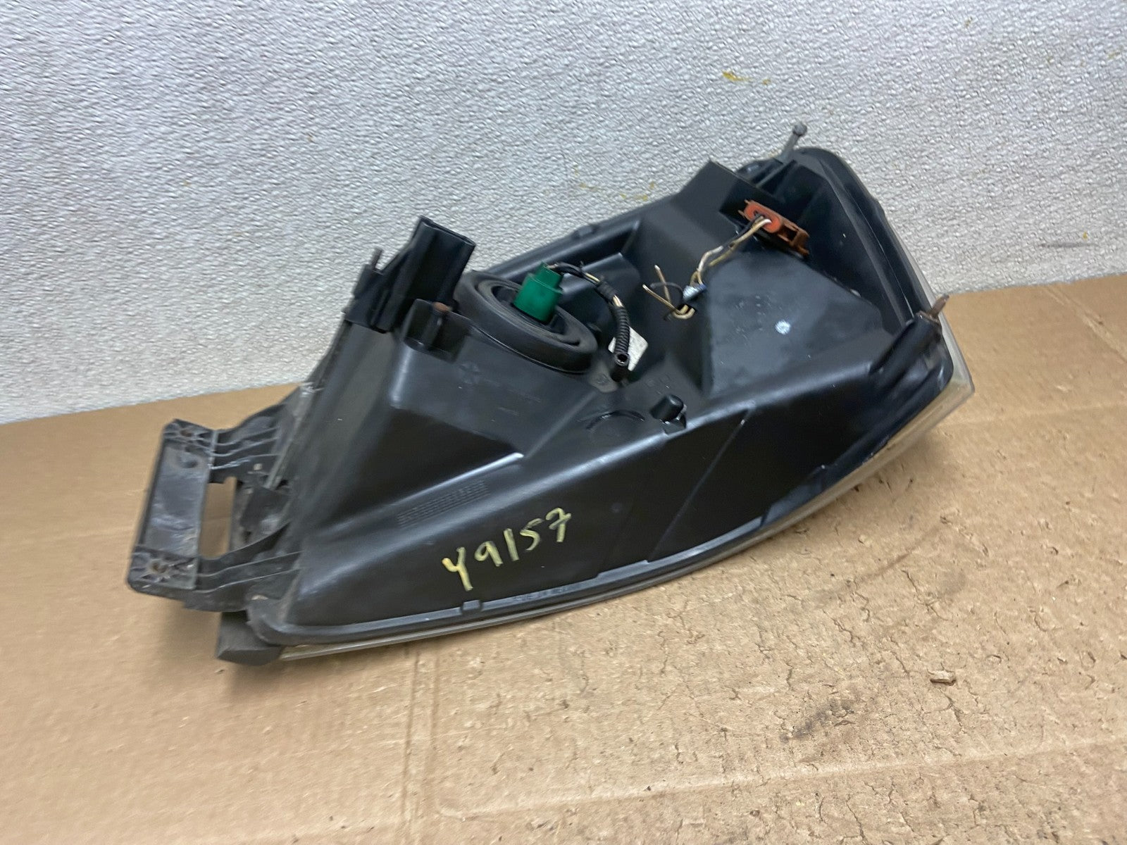 2006 to 2008 Dodge Ram 2500 Right Passenger Halogen Headlight OEM Y9157 DW7
