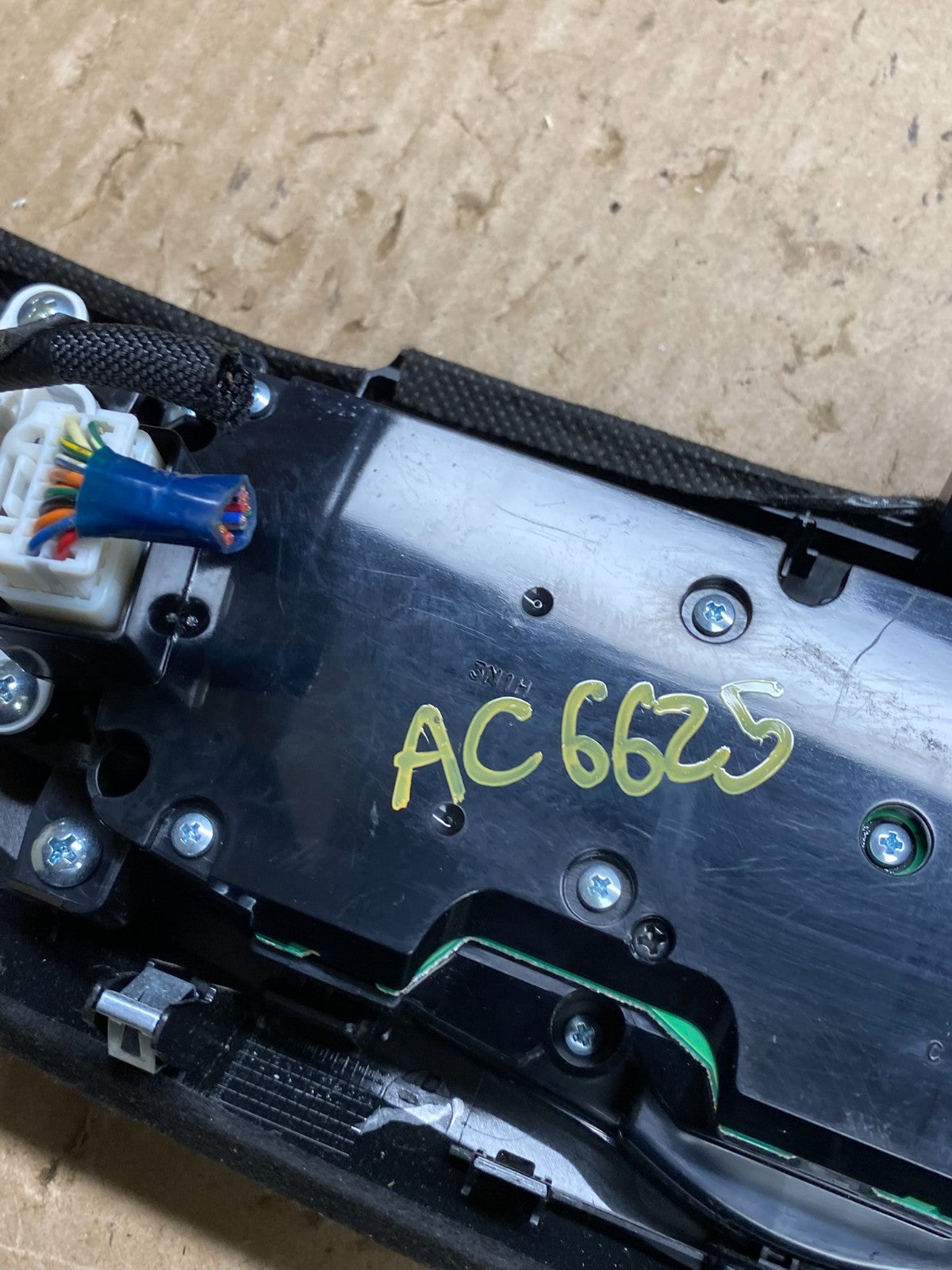 2013 to 2018 Nissan Pathfinder Radio Audio Information Control AC6625 DG6