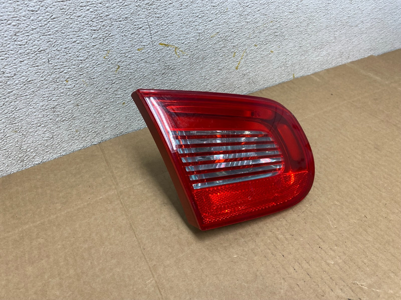 2007 2008 2009 2010 2011 Volkswagen Eos Left Driver Tail Light Inner Oem O67372