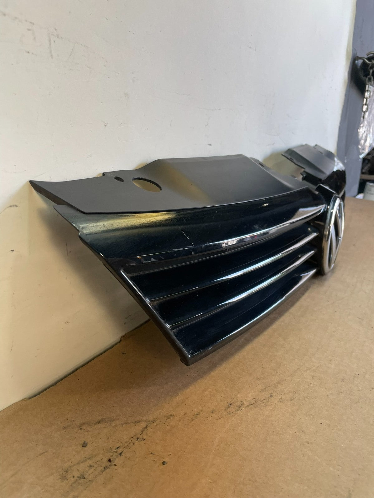 2011 to 2014 Volkswagen Jetta Sedan Front Upper Grille Grill AF8806 DG2