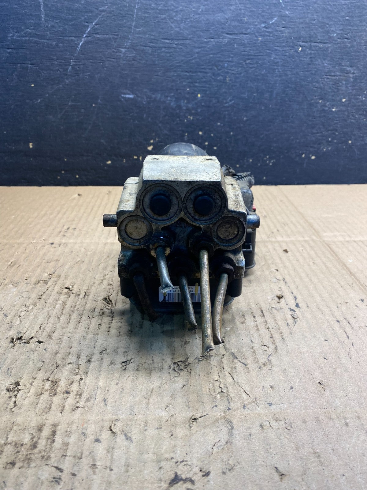 2002 GMC Yukon Denali ABS Anti Lock Brake Pump AB2784 DG2