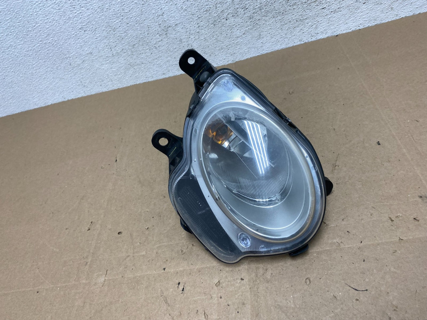 2012 to 2017 Fiat 500 Right Passenger RH Side Fog Light ae5946 DG1