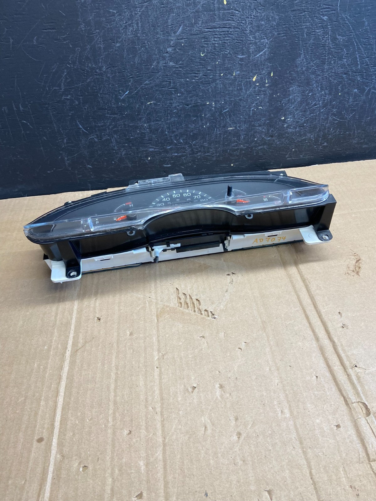 2001-2002 Ford Econoline E250 E350 Van Speedometer Instrument Cluster AD7074 DG4