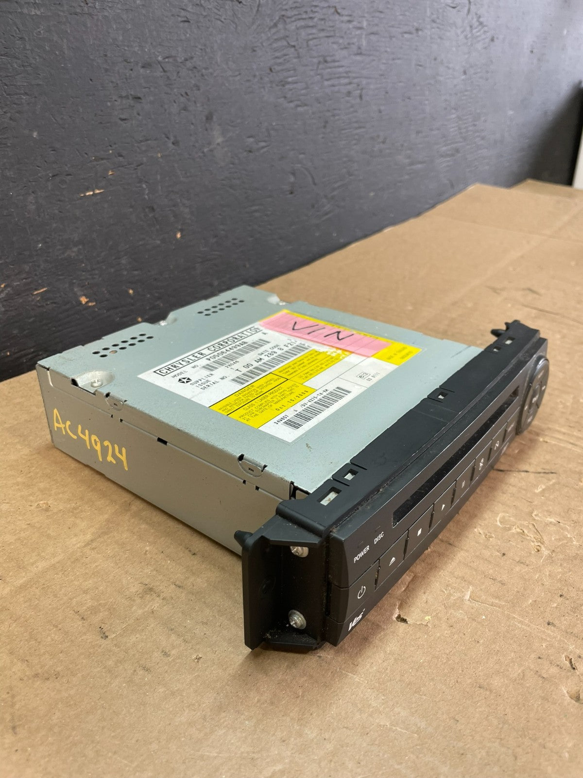 2009 2010 2011 Volkswagen Routan Video DVD Player AC4924 DG1