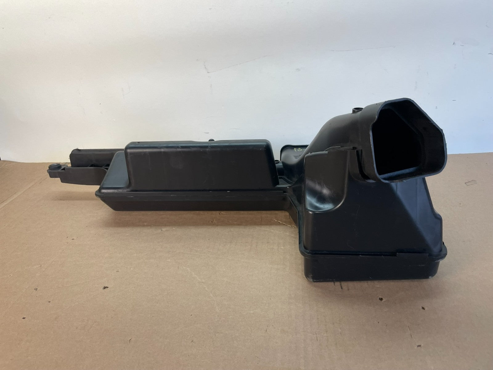 2013-2016 Nissan Pathfinder Upper Air Intake Duct AG1026 DG1