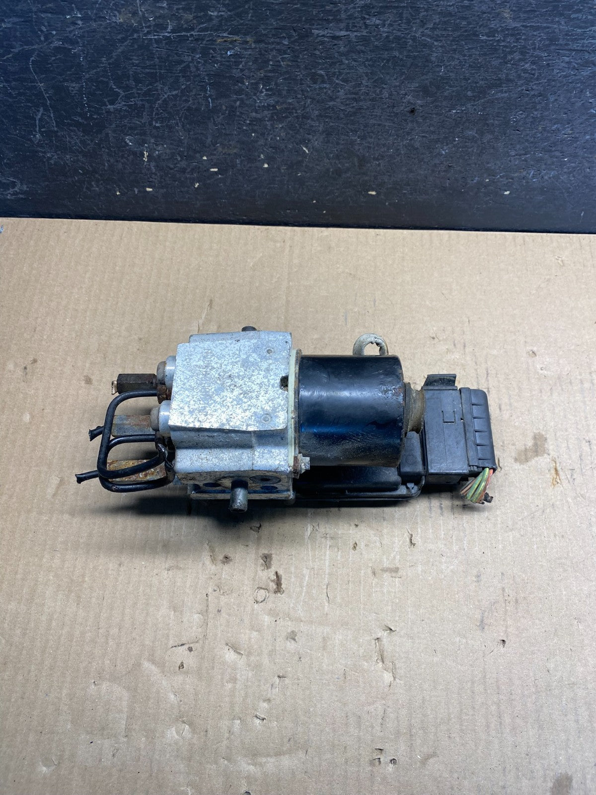 2003 2007 Ford E250 E350 Anti-Lock ABS Antilock Brake Pump AG9749 DG1