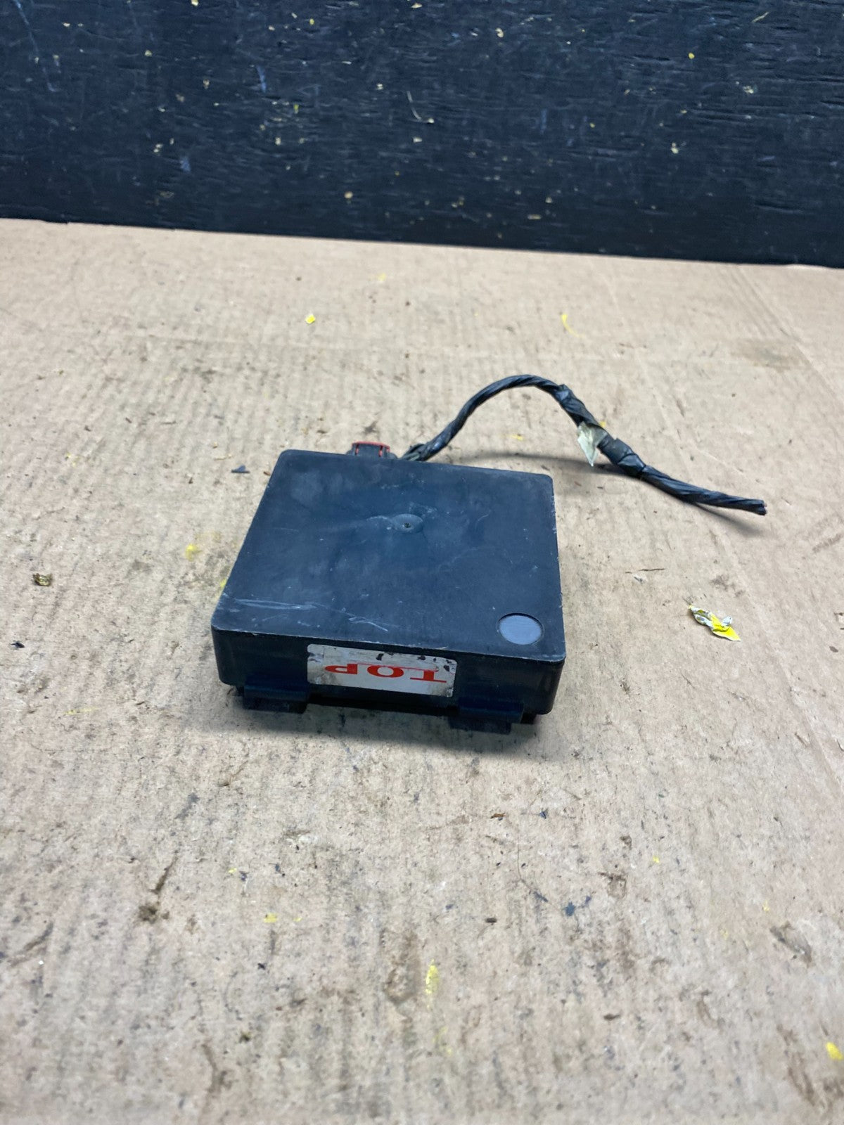 2013 to 2018 Ford Lincoln Rear Radar Blind Spot Module R8419 DG3