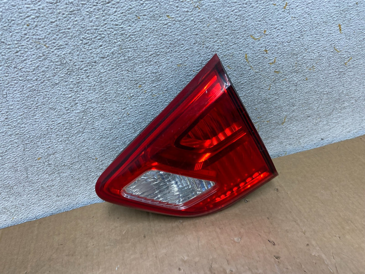 2017 - 2020 Nissan Pathfinder Right Passenger Tail light Inner AI8989 LK0