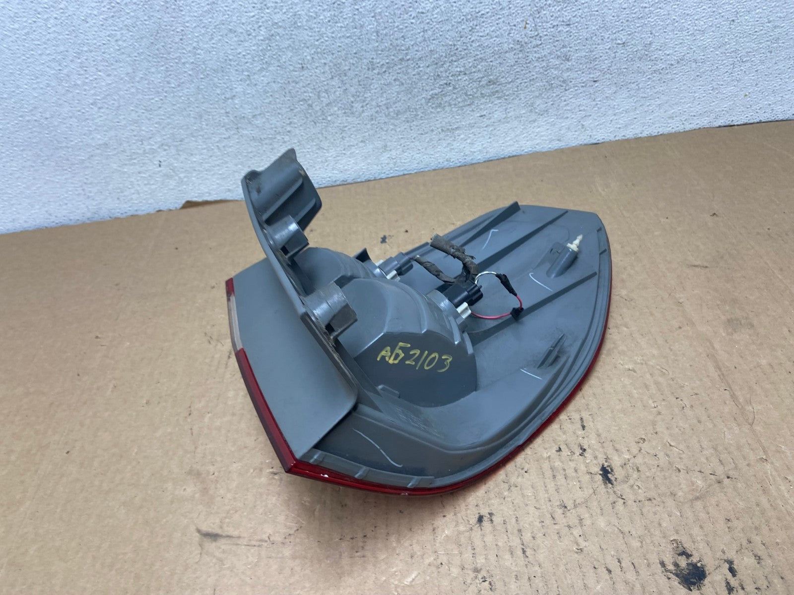 2005 2006 2007 Honda Odyssey Left Driver LH Side Tail Light AG2103 LK6