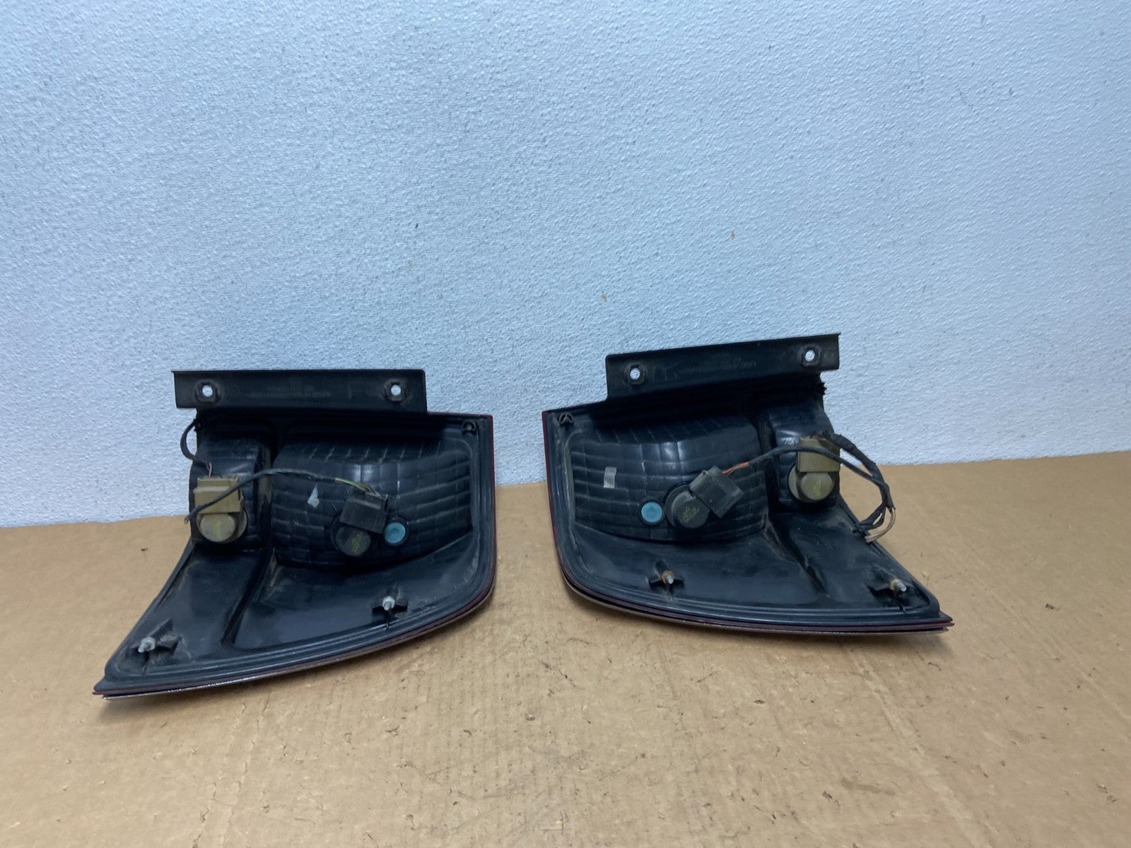 2003 2004 2005 2006 Ford Expedition Left+Right Tail Lights AD1341 DW8