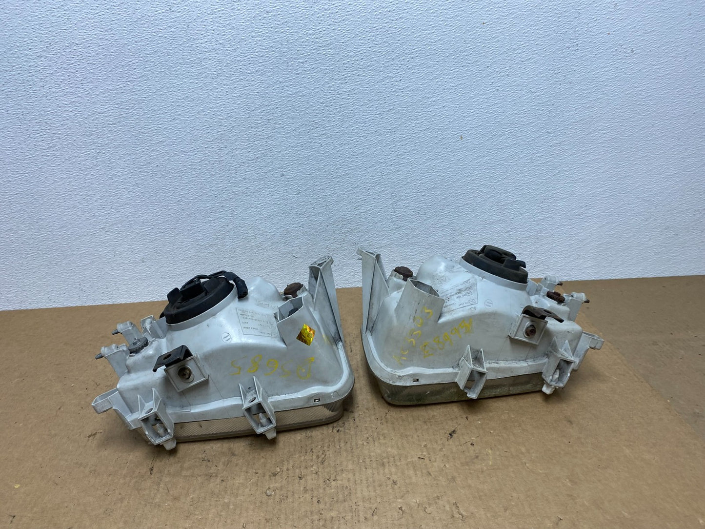 1999-2004 Nissan Pathfinder Left+Right Side Set Halogen Headlights Oem AC3303 DW6