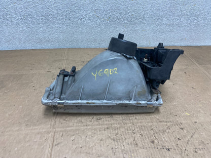 1996 to 1998 Mazda MPV Right Passenger RH Headlight OEM Y6902 DW6