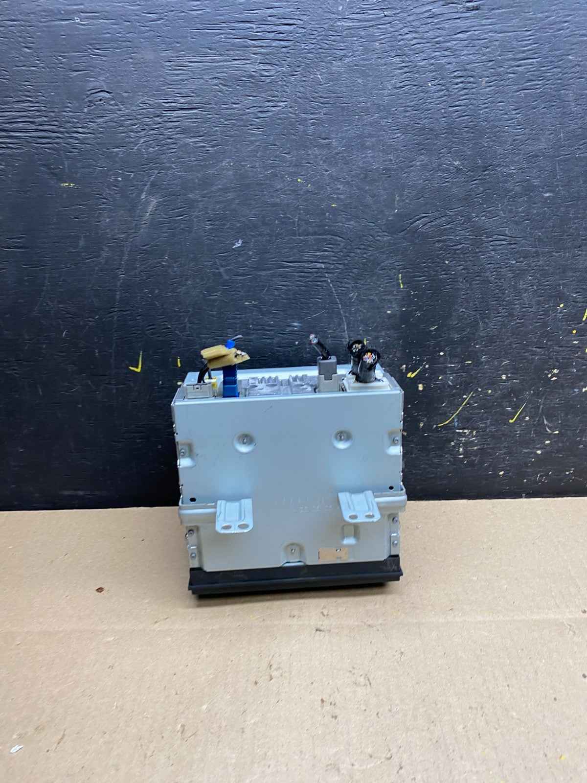 2011 to 2012 Nissan Rogue AM FM XM Radio CD Player Screen Receiver t9296 DG4
