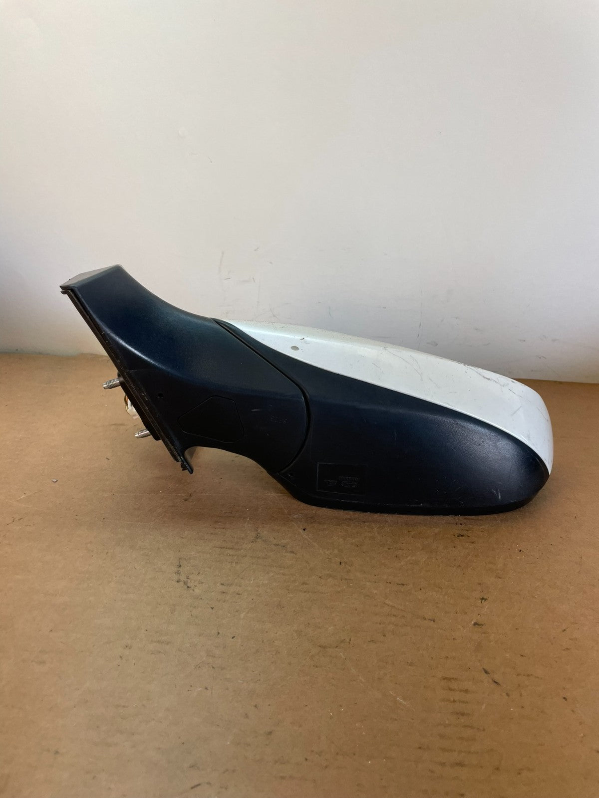 2012 to 2014 Hyundai Elantra Left Driver View Door Mirror AG0672 DW3