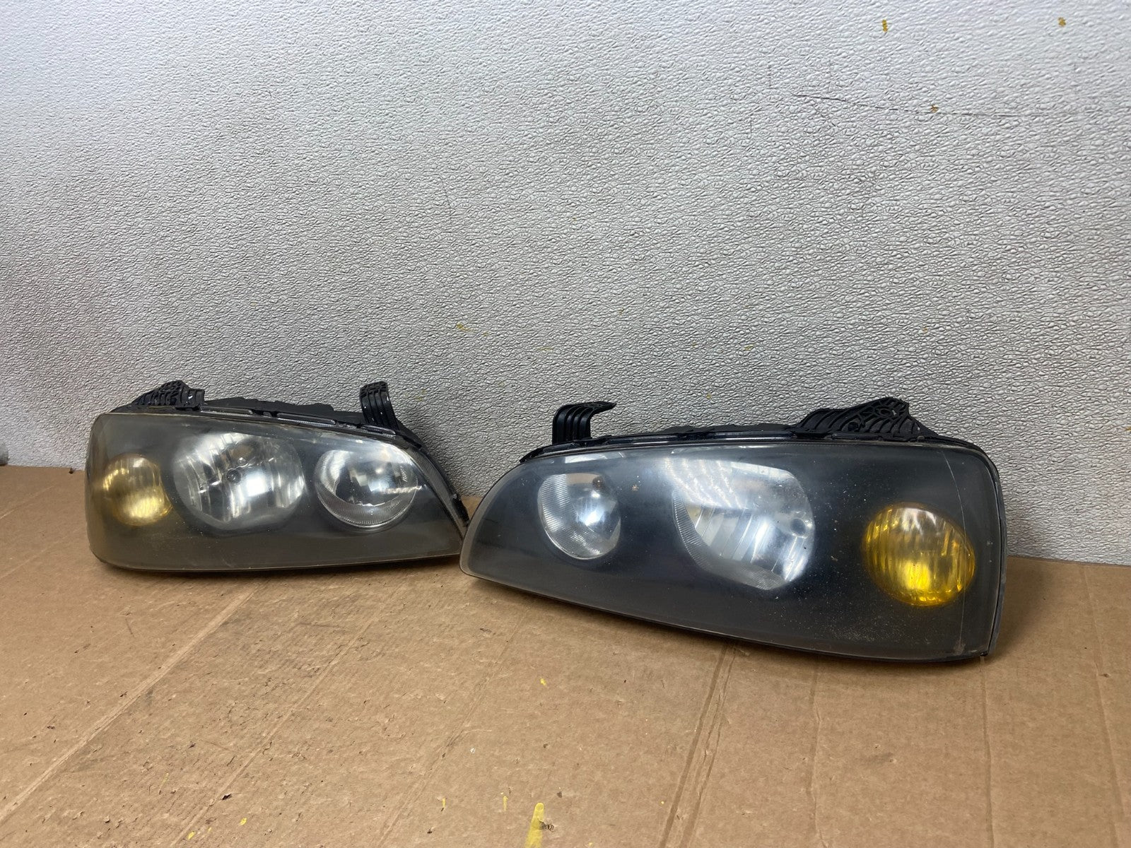 2004 2005 2006 Hyundai Elantra Left+Right Set Halogen Headlights AA1601 DW1