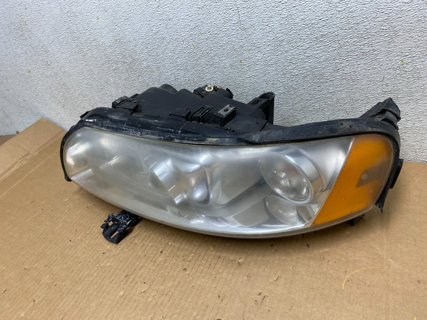 2007 2008 2009 Volvo S60 V70 Left Driver LH Headlight Xenon HID G6981 DG11