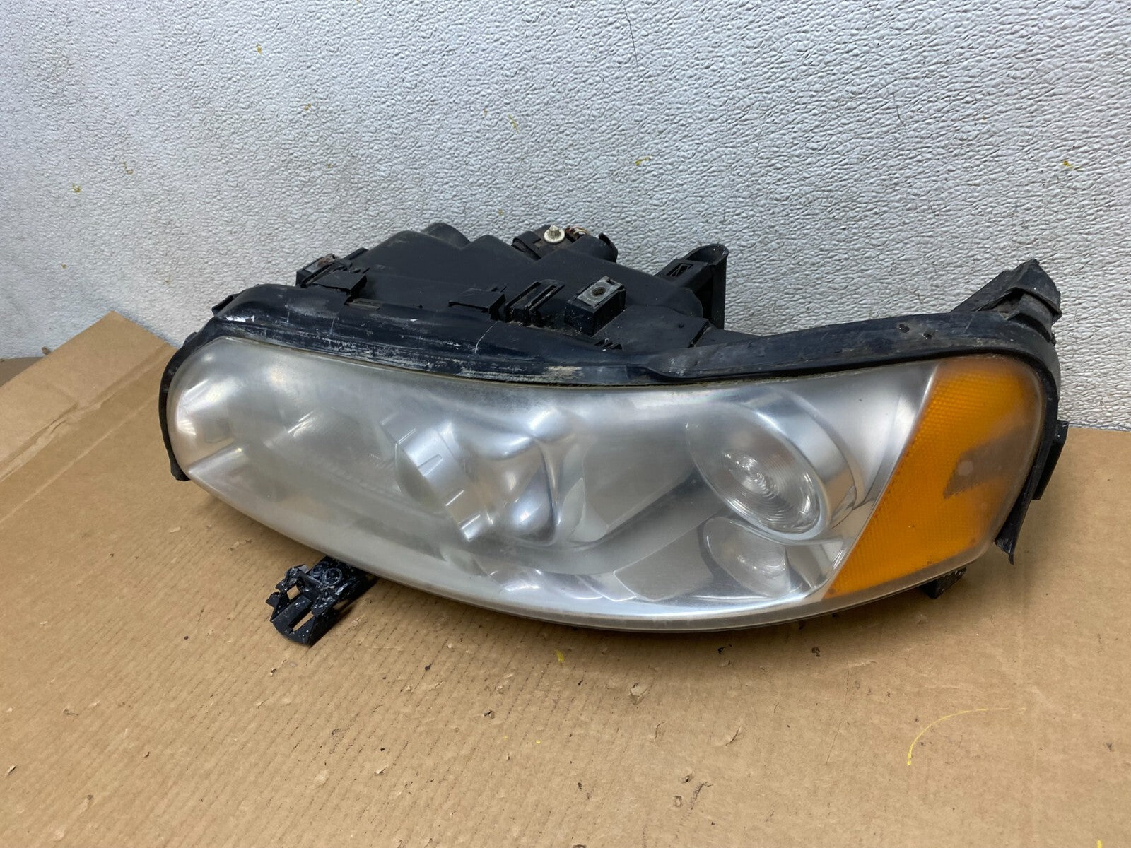 2007 2008 2009 Volvo S60 V70 Left Driver LH Headlight Xenon HID G6981 DG11