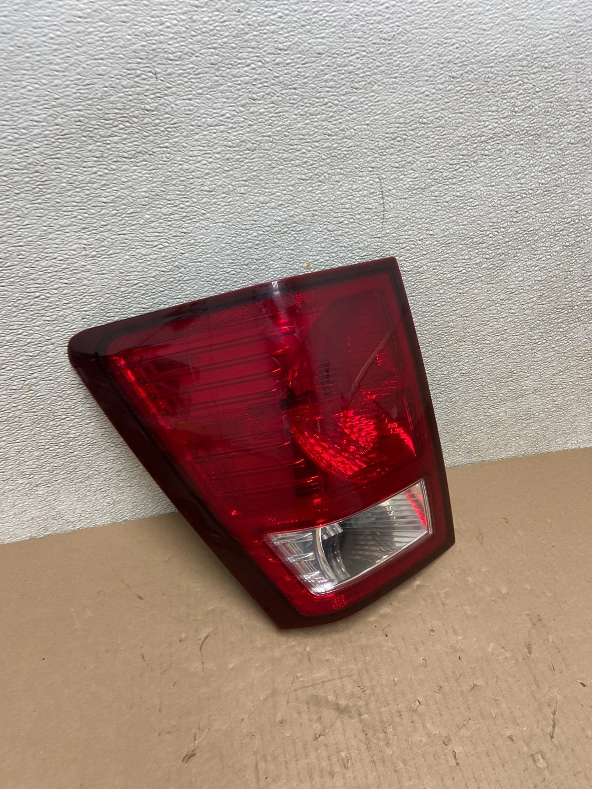 2007 2008 2009 2010 Jeep Grand Cherokee Left Driver Lh Tail Light Oem AB5948 LK2
