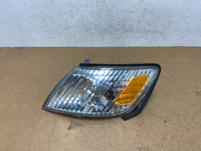 2000 to 2001 Lexus ES300 Left Driver LH Side Turn Signal AE3112 LK0
