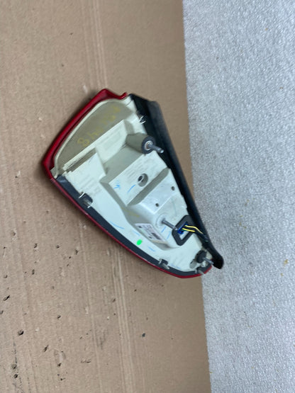 2006 to 2011 Cadillac DTS Left Driver Lh Side LED Tail light Oem AB1048 LK3