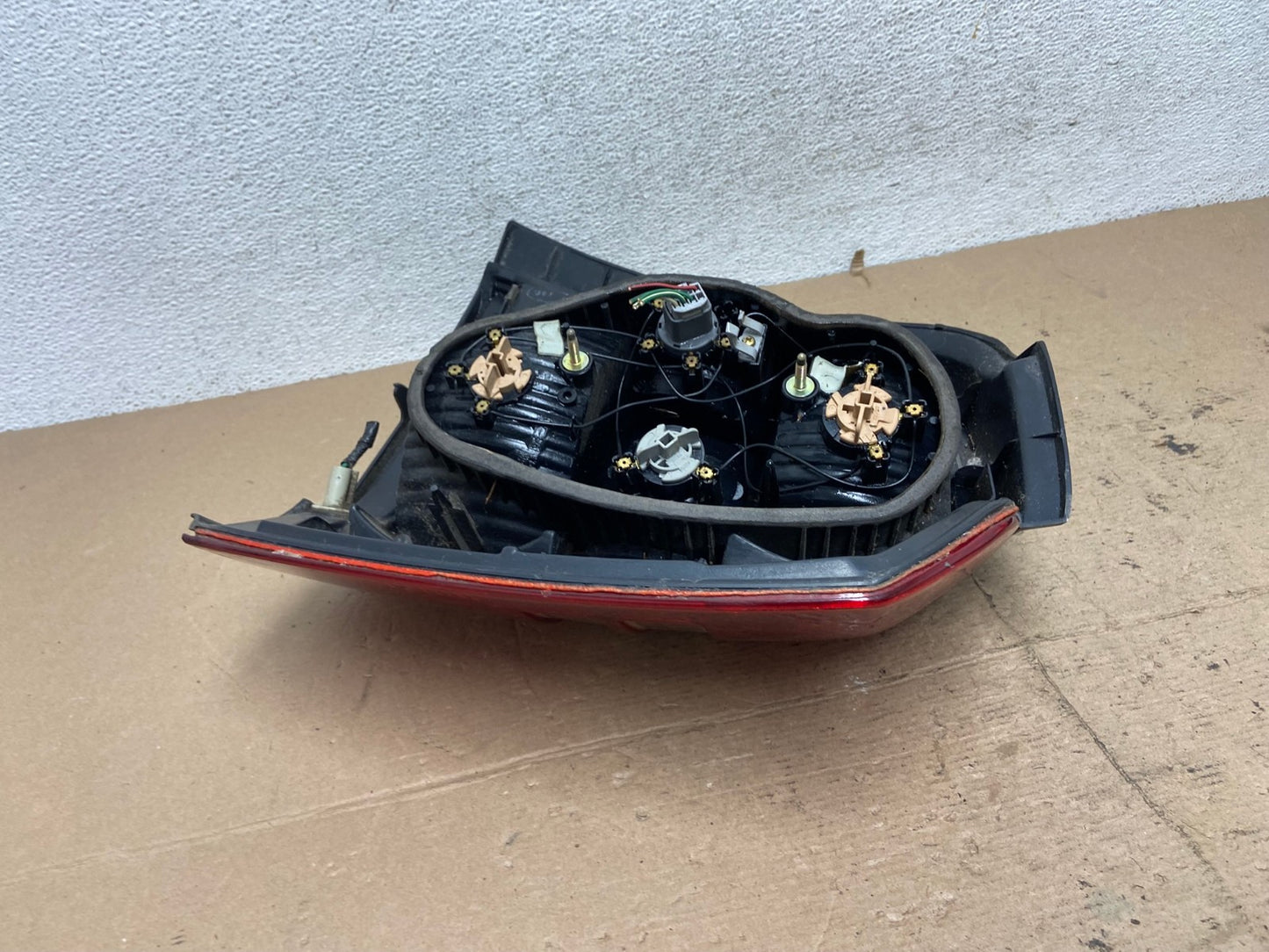 2001 2002 2003 Toyota Highlander Left Driver LH Tail Light AF5165 LK3