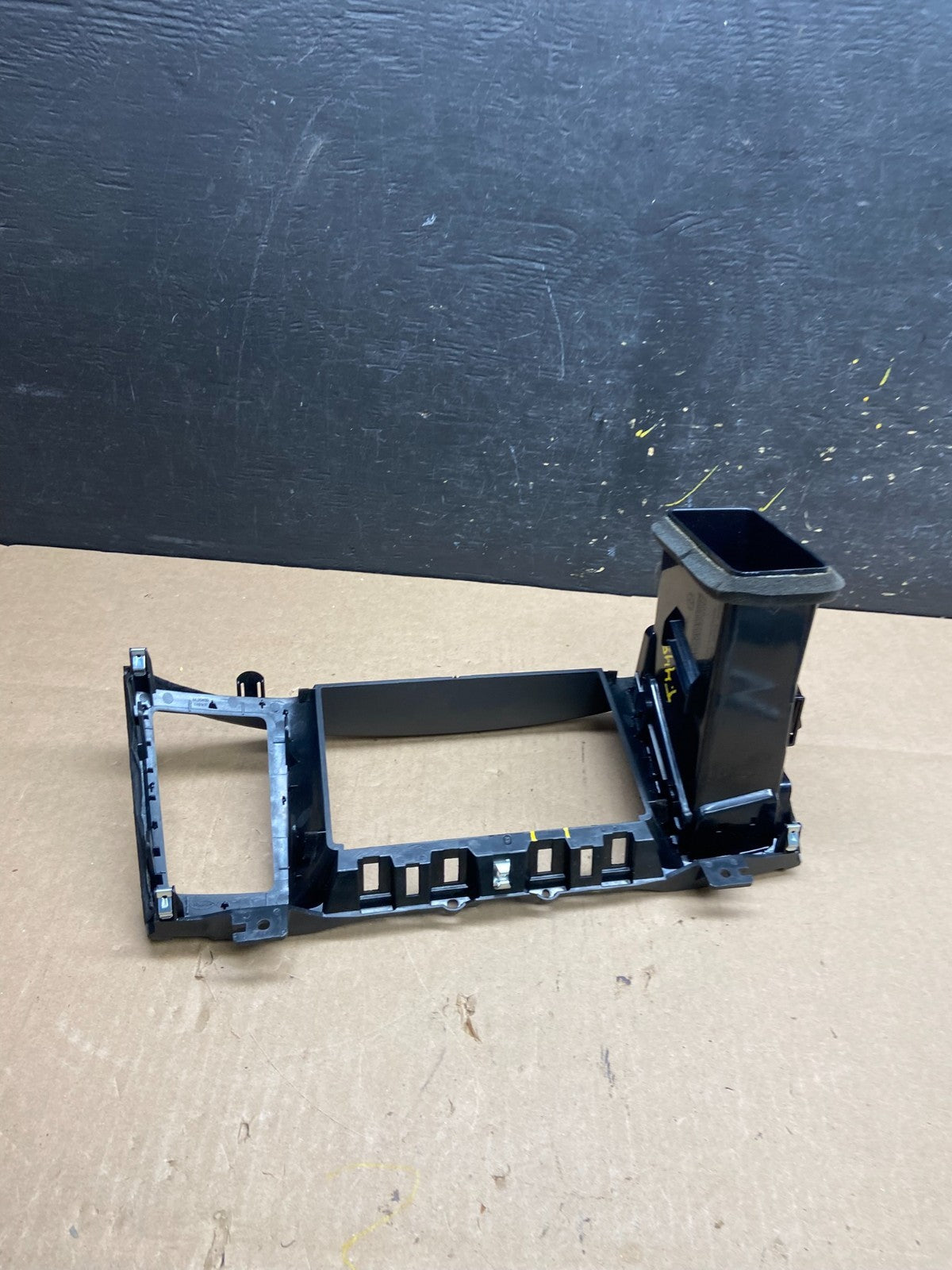 2013 to 2020 Nissan Pathfinder Center Dash Radio Trim Bezel Surround T4452 DG4