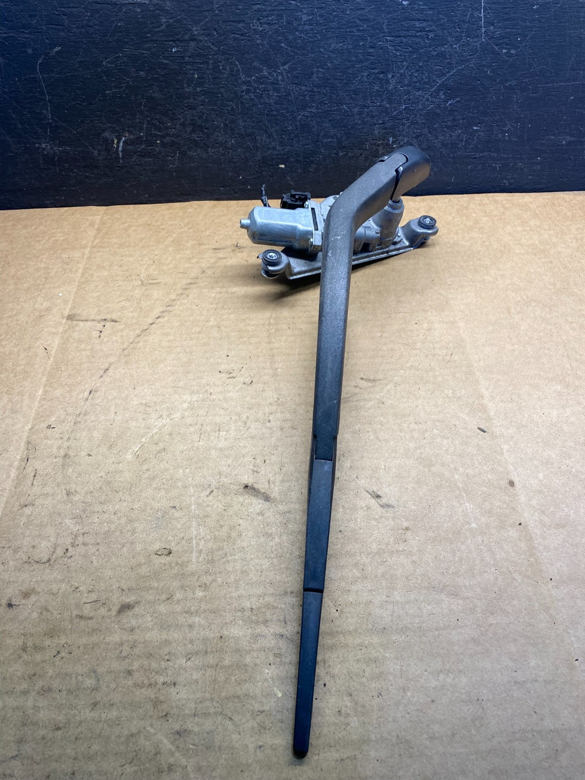 2008 to 2015 Scion xB Rear Wiper Motor ad7534 DG2