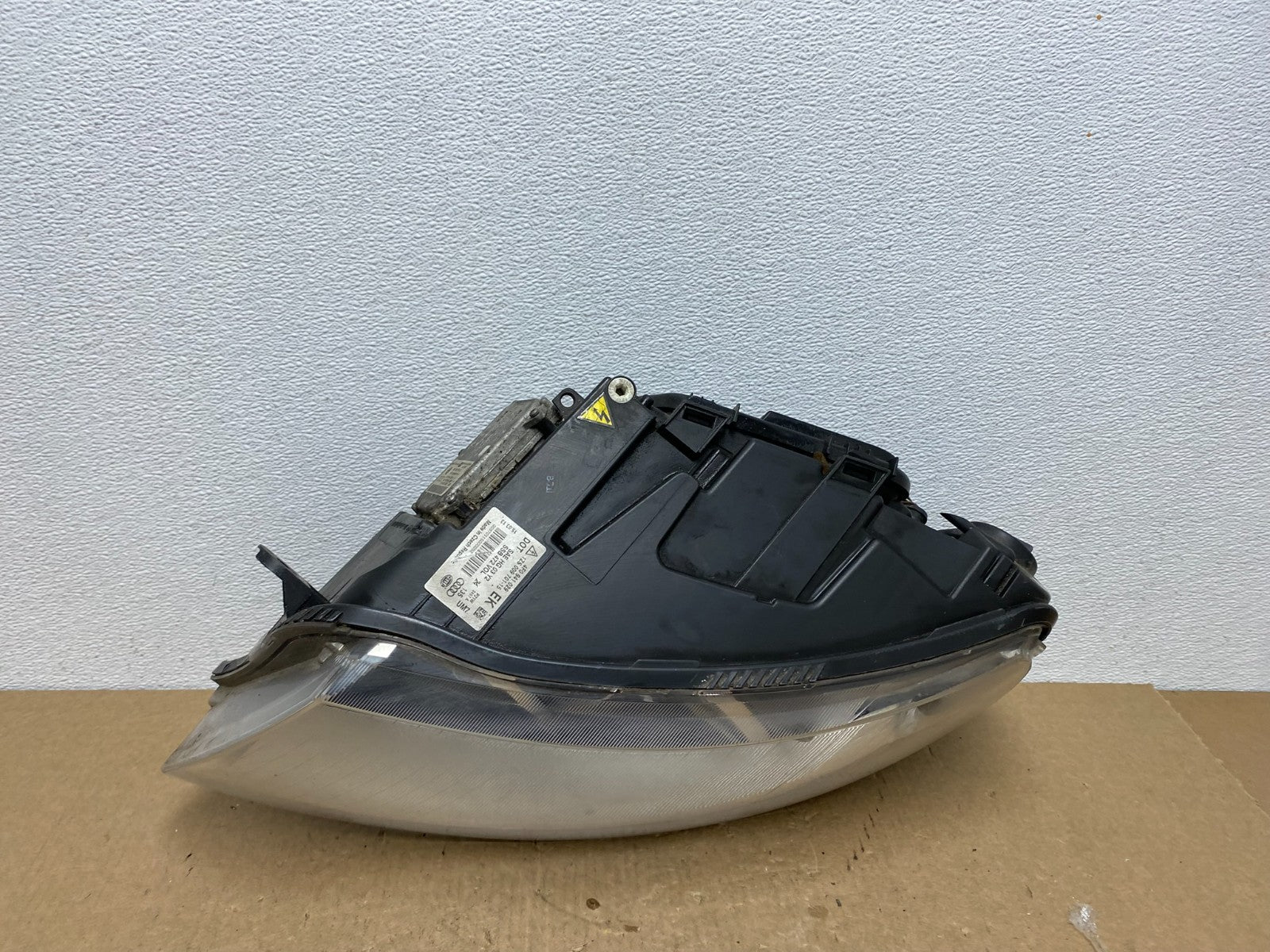 2005 to 2008 Audi A6 Left Driver Side Headlight Xenon HID OEM AC1370 DW5