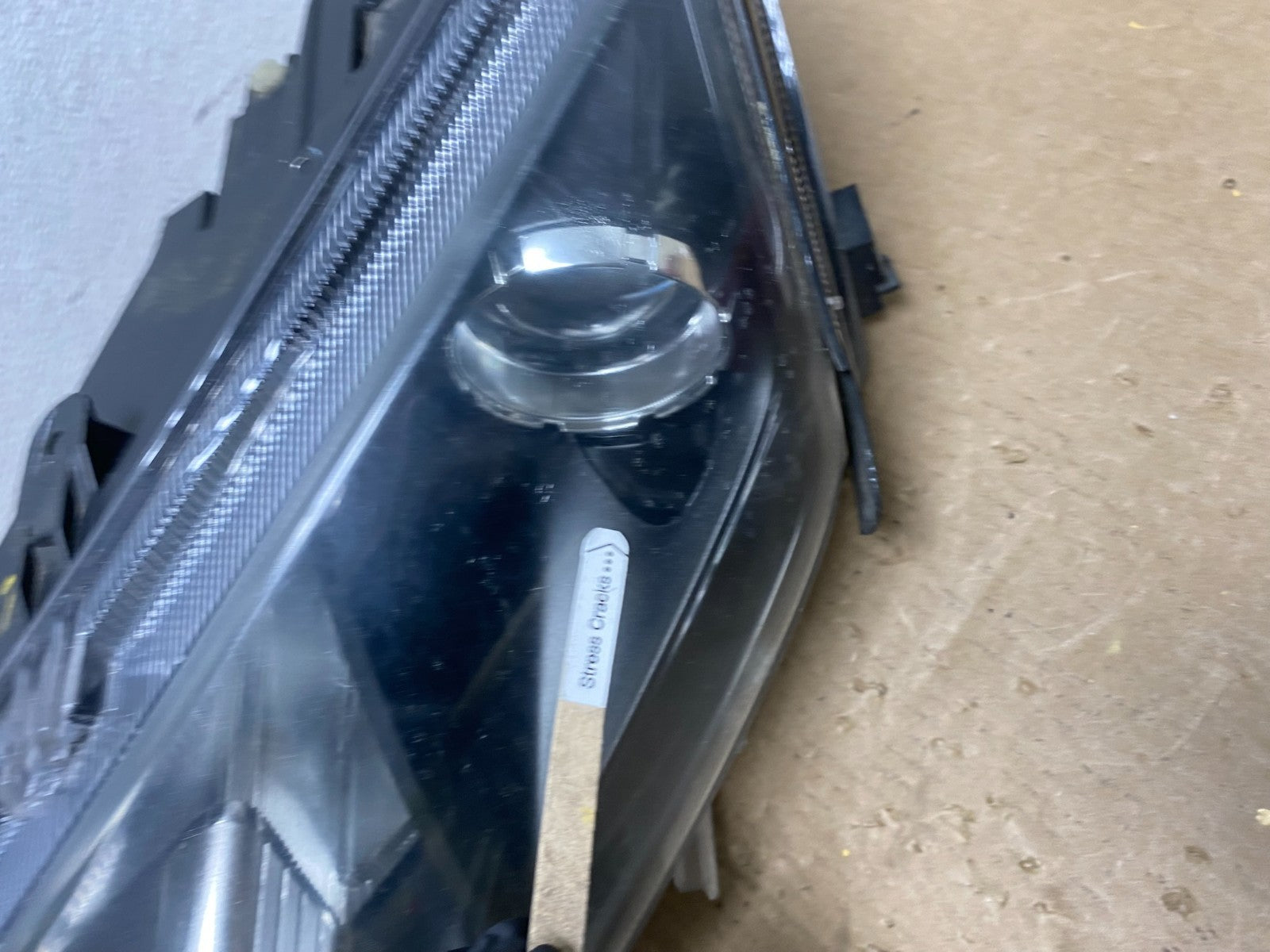 2010 2011 2012 Ford Fusion Left Driver LH Side Headlight Halogen AC1285 DW4