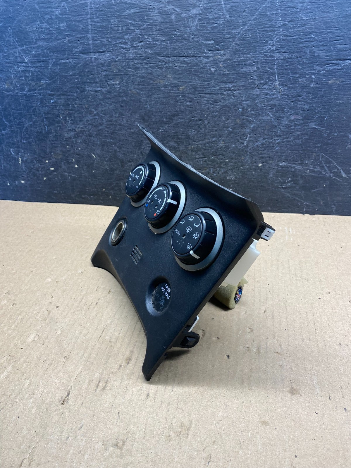 2011 to 2015 Nissan Rogue Heater Temperature AC Climate Control AH4626 DG2