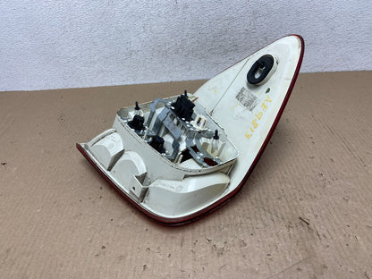 2006 - 2008 Mercedes ML 350 Ml-Class Right Passenger Tail Light AE9813 DW3