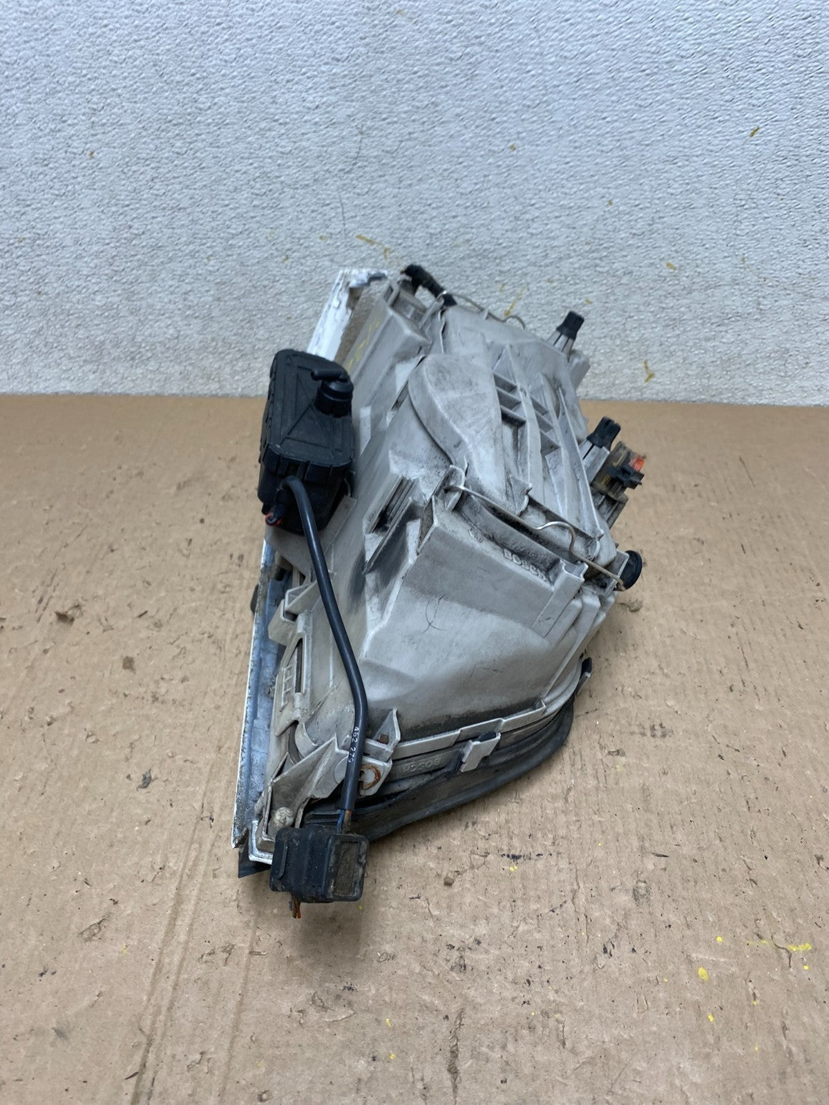 1994 to 1996 Mercedes C-Class Left Driver LH Side Headlight Q2812 DW4