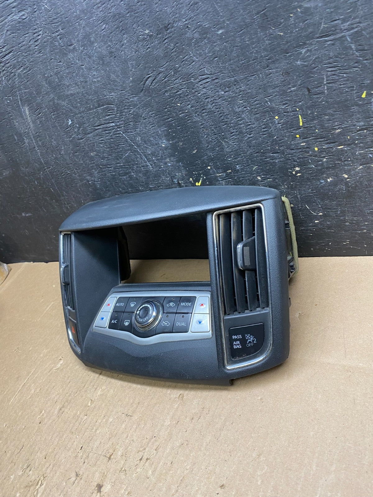 2009-2014 Nissan Maxima Center Console Climate Control Radio Bezel T4670 DG2