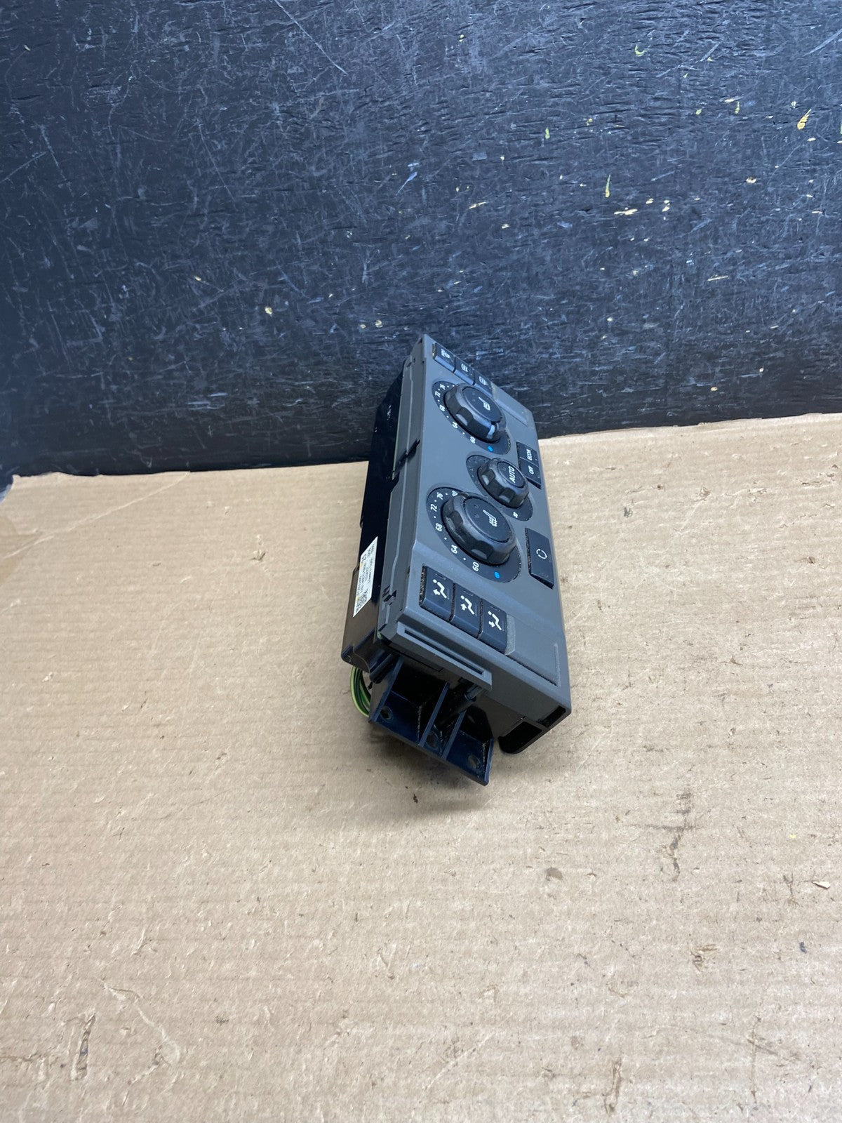 2005 to 2007 Land Rover Range LR3 AC Heater Climate Control Module AH3939 DG1