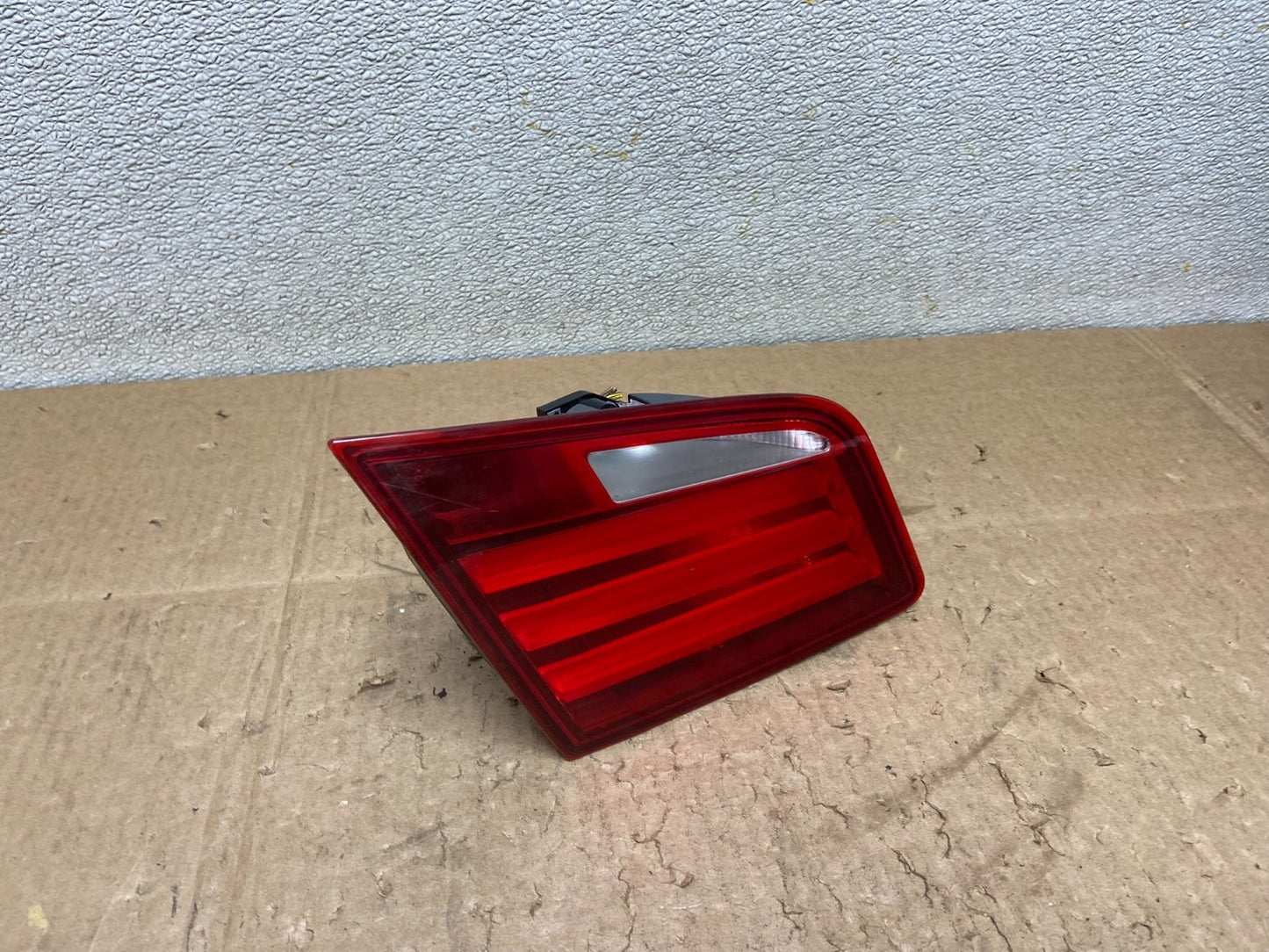 2011-2013 BMW 5 F10 Rear Left Driver LH Trunk Inner Tail Light OEM Y9060 DW0